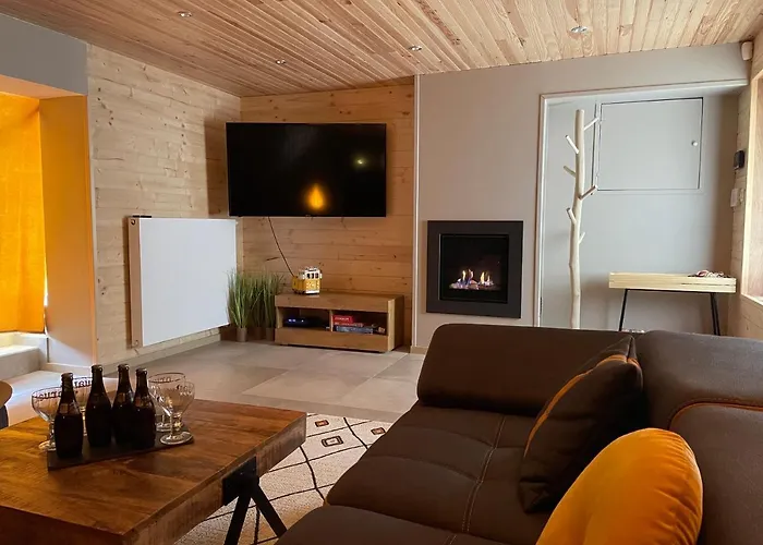 La Petite Maison Au Bord De L\'Eau
